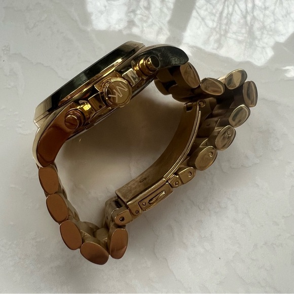 Michael Kors Oversized Bradshaw Unisex Watch Black Gold Stainless Steel MK5739 - Picture 6 of 15